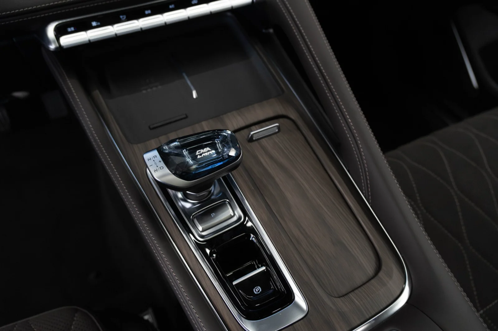 Geely Monjaro — фотография 9