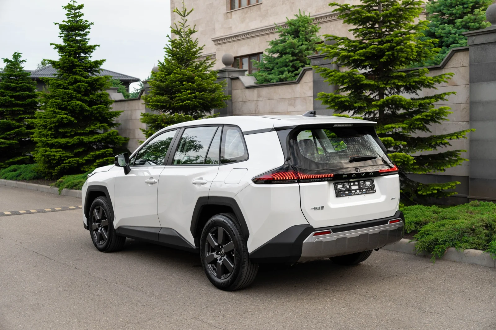 Toyota RAV4 — фотография 5