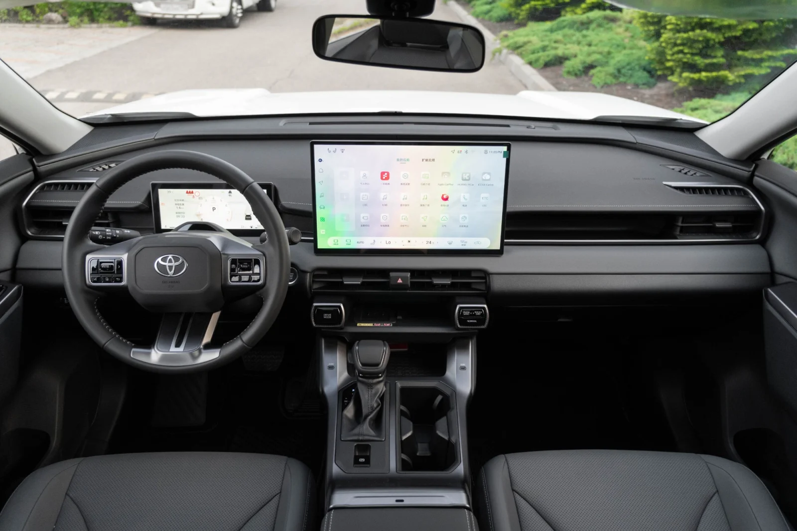 Toyota RAV4 — фотография 9