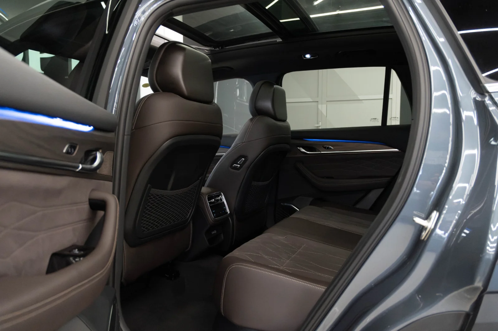 Geely Monjaro — фотография 6