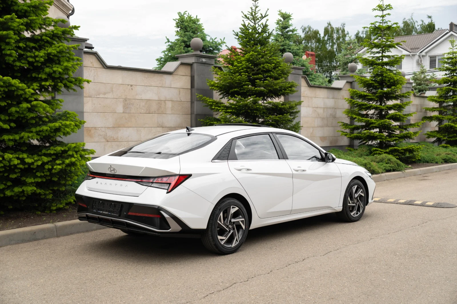 Hyundai Elantra — фотография 3